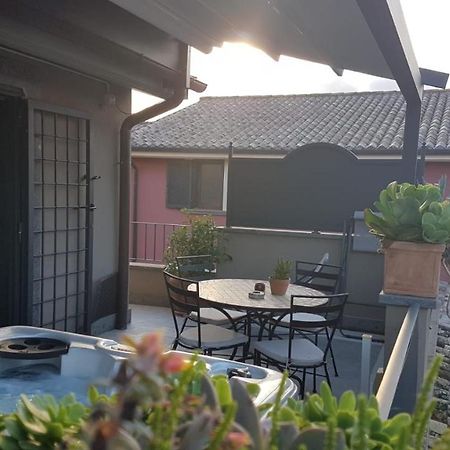 Casa Vacanze I Melograni Тревиньяно-Романо Экстерьер фото
